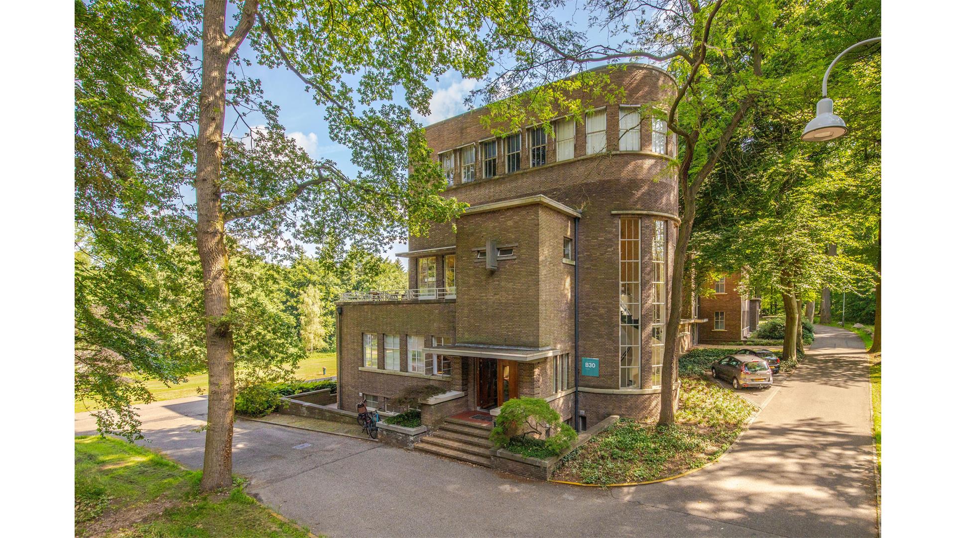 c5d98273-7af5-4744-8209-742e959d53f8